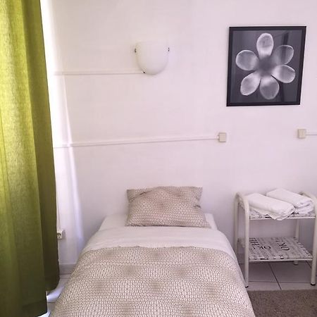 Duque Hotel Lisbon Room photo