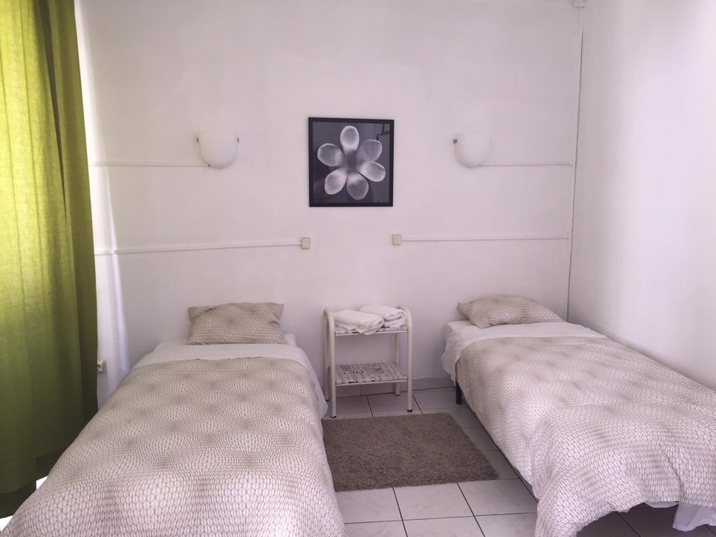Duque Hotel Lisbon Room photo